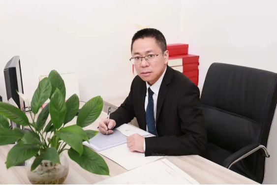 0601 本所冯杰、李红旗律师荣获“2019-2020年度成都市优秀律师”荣誉称号730.png